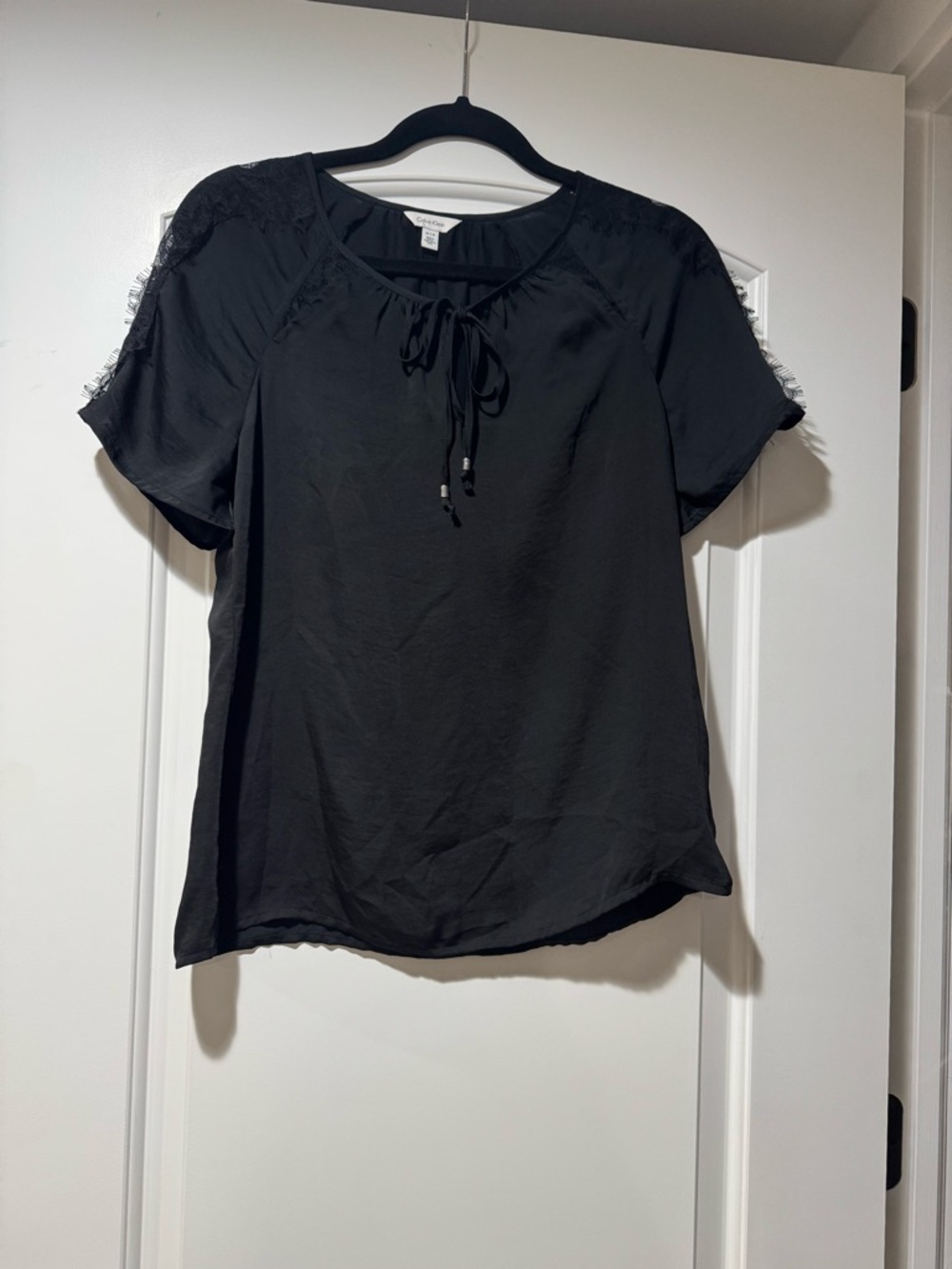 Calvin Klein Black Short-Sleeve Tie-Neck Blouse